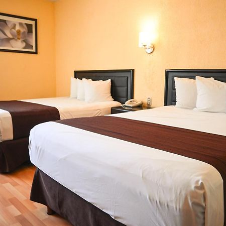 Hotel Santa Irene Guadalajara Exteriör bild